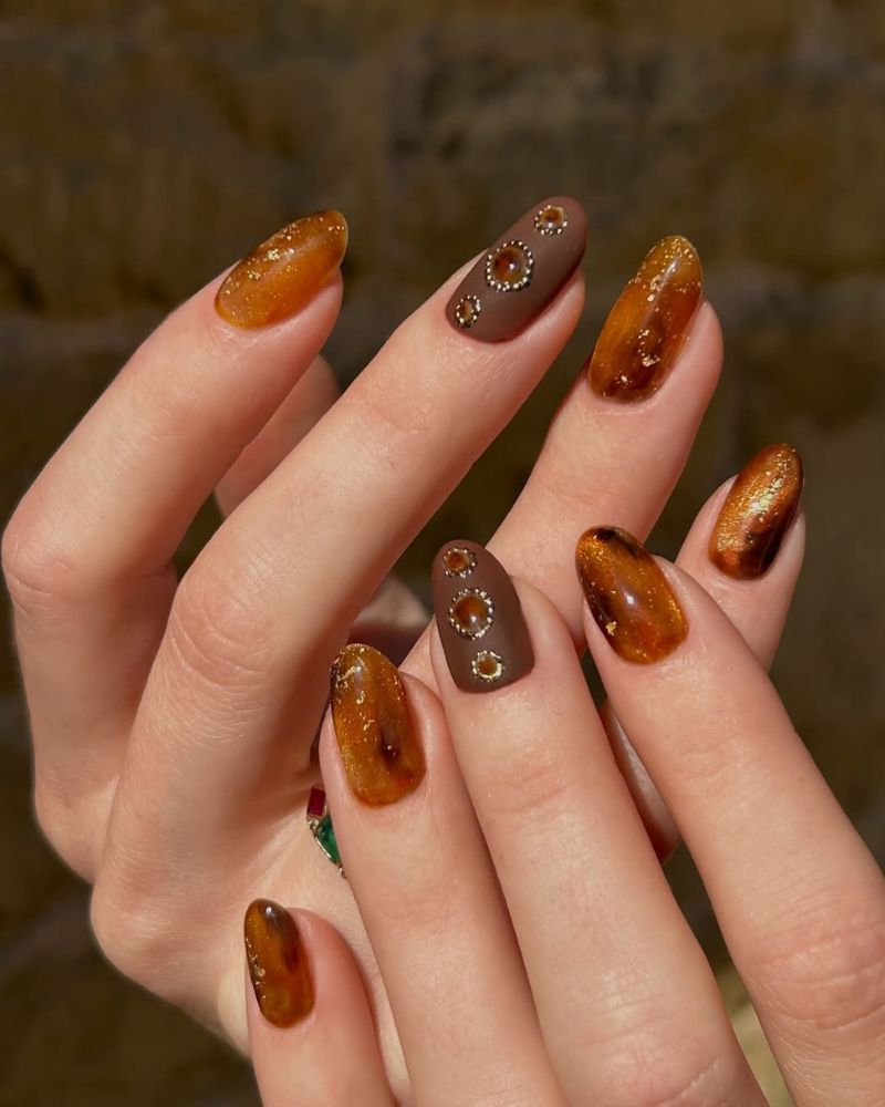 Classy Thanksgiving Nail Art