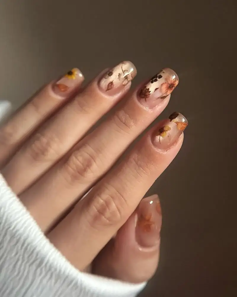 Pressed Autumn Leaf Nails