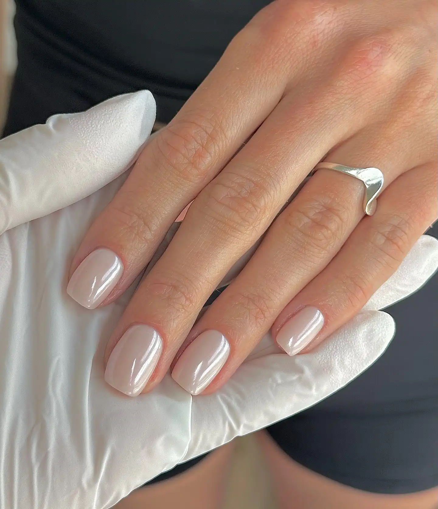 Minimal Milky Chrome Short Nails